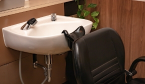 髪を濡らす写真